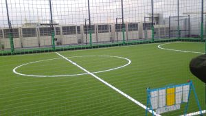 フットサルコートの中は・・・