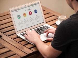 ケアマネは介護事業所のウェブサイトを見てますよ、という話